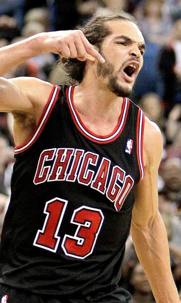 Noah ejected in Bulls' loss, apologizes to refs for outburst